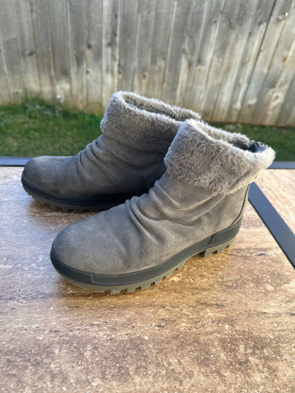 Baretraps Nuri Grey Suede Faux Fur Cold Weather Winter Booties - Size 8.5